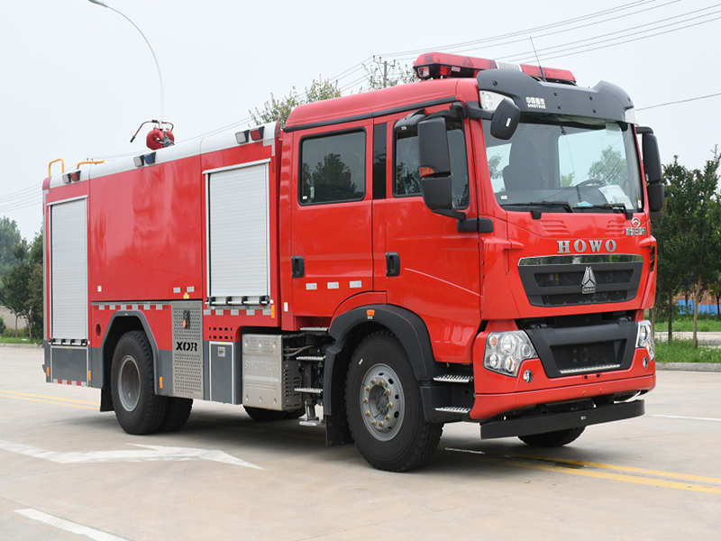 國(guó)六8噸重汽T5G泡沫消防車(chē)